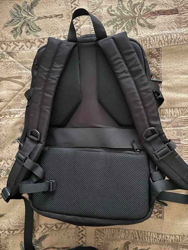 Large travel carry on backpack with suction section Black - Image 4