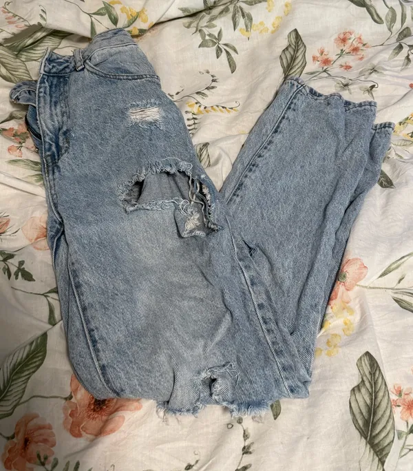 PacSun Mom Jeans Ripped - Image 7