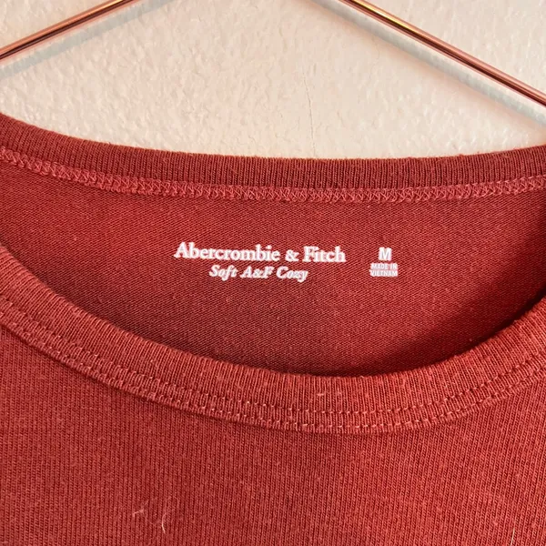 Abercrombie & Fitch Top Womens M Burgundy Soft AF Cozy Cropped Long Sleeve Tee - Image 3