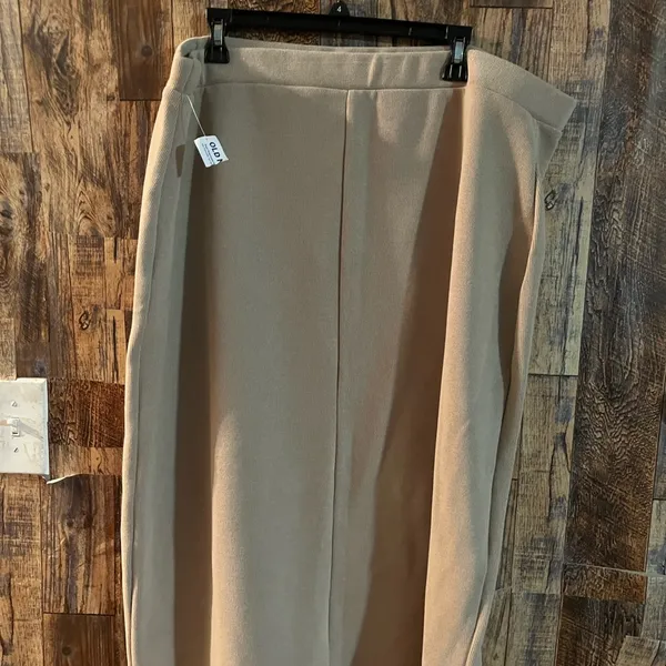 NWT Old Navy women's long skirt tan color size 2X polyester and cotton - Image 7