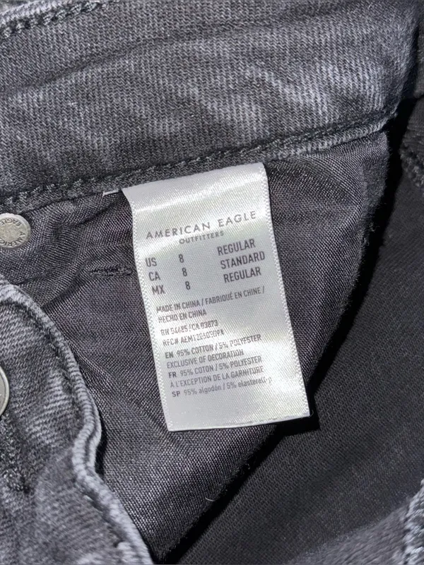 American Eagle Mom Straight Jeans Black Distressed Denim Women’s Sz 8 High Rise - Image 7