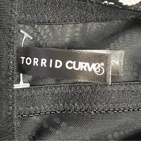 Torrid Curve Black Lace Underwire Longline Bralette Size 2X - Image 11