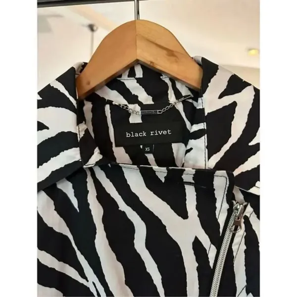 Black Rivert Zebra Trench Coat XS - Image 3