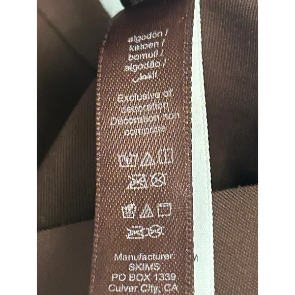 Skims Body Plunge unlined Bodysuit medium Cocoa New with tags - Image 8