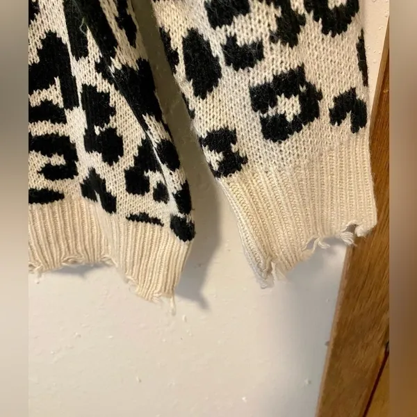 Staccato Black/Cream Distressed Long Sleeve Cheetah Print Sweater - Image 5