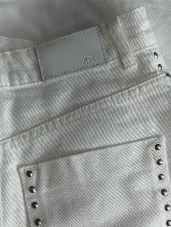 ZARA High-Waisted Studded Jeans - Image 5