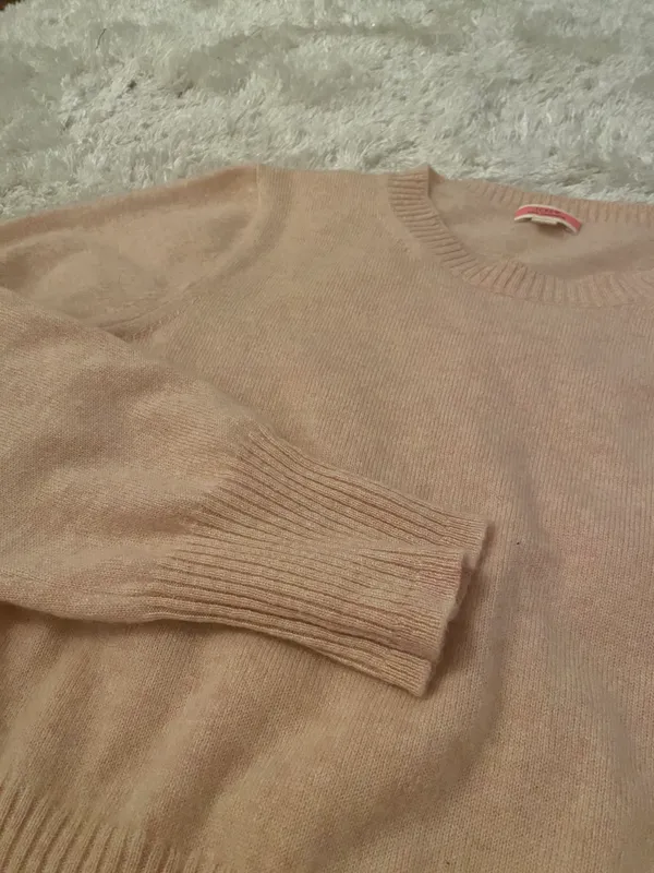 J.Crew 100% Cashmere Sweater - Image 3