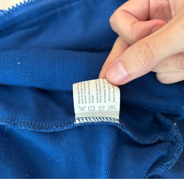Amazon Zip-Up Hoodie - Image 4