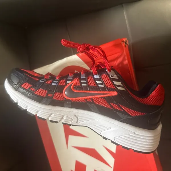 Nike Shoes Kids 5 y red and black gray - Image 6