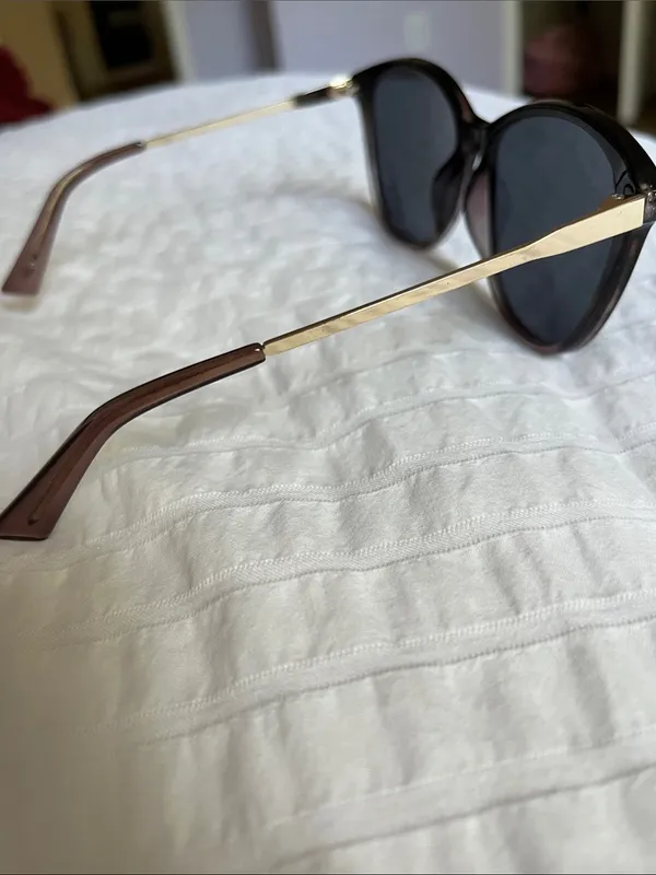 Lucky Brand Sunglasses - Image 3