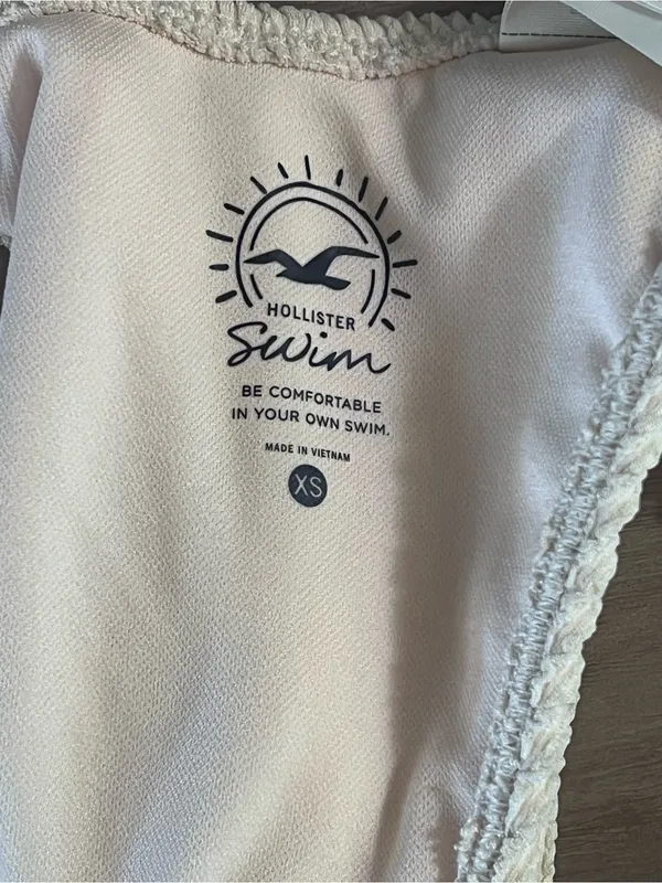 Hollister Cream Ribbed Bikini Set - Size XS - Image 13