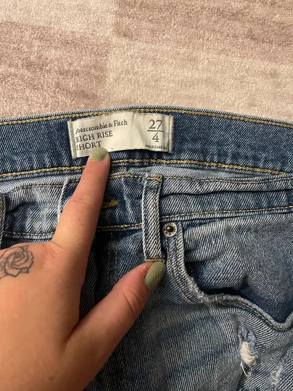 Abercrombie and Fitch high rise shorts - Image 8