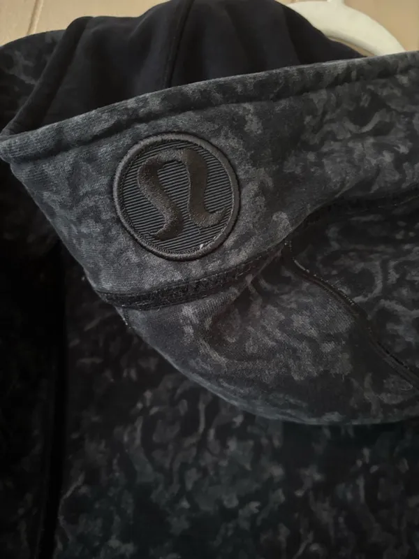 Lululemon Fleece Lined Hiver 2013 Scuba Hoodie size 8 - Image 7