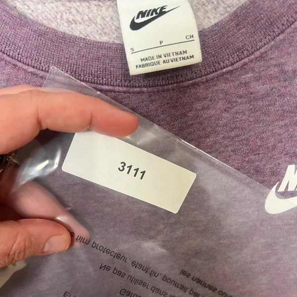 Nike Sweatshirt‎ Women size small Purple Crew Neck Pullover Long Sleeve - Image 8