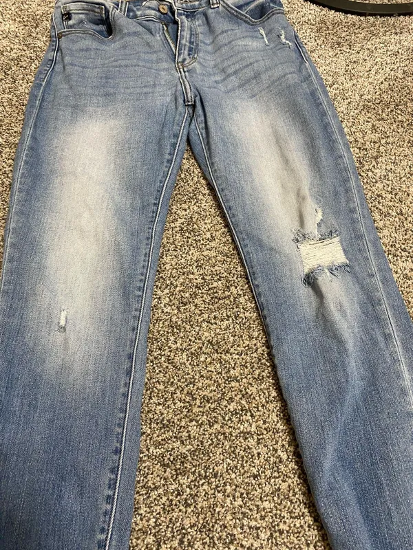 KanCan Blue Skinny Jeans with Distressed Details - Image 5