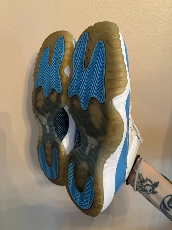 Air Jordan 11 Retro Low GS 'UNC' 2017 - Image 5
