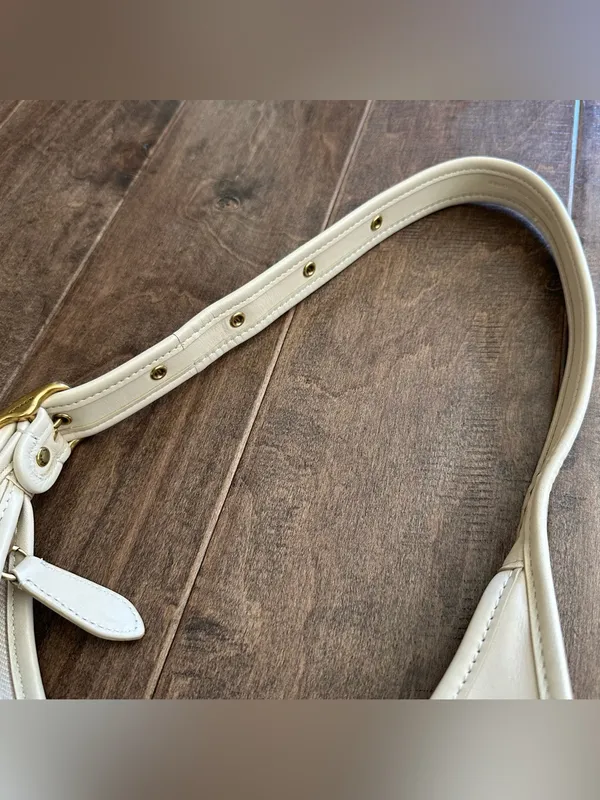 Coach Ergo Cream - Image 4