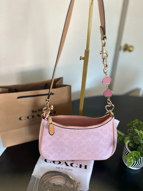 Coach Bag Shoulder pink - Image 7