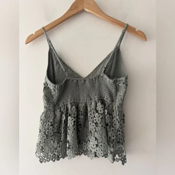 Abercrombie‎ & Fitch Sage Green Floral Lace Cami Peplum Top Y2K - Image 5