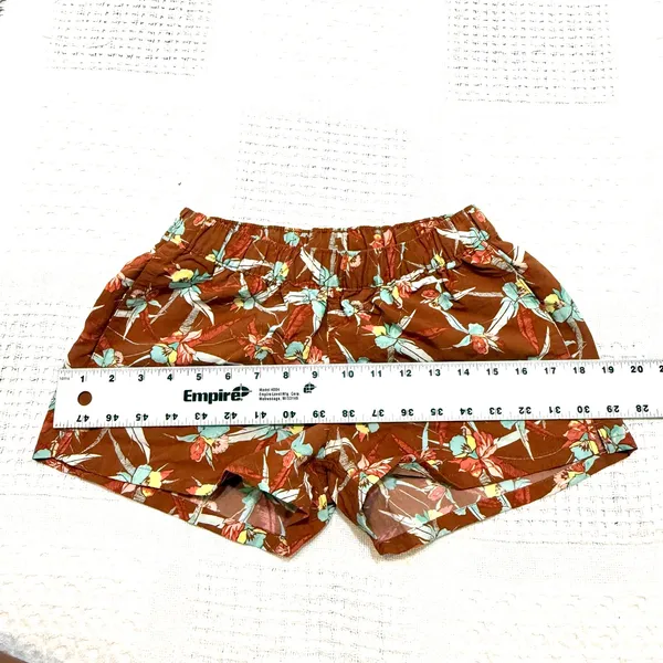 Patagonia XS Barely Baggies active athletic swim shorts SH 3429 - Image 5