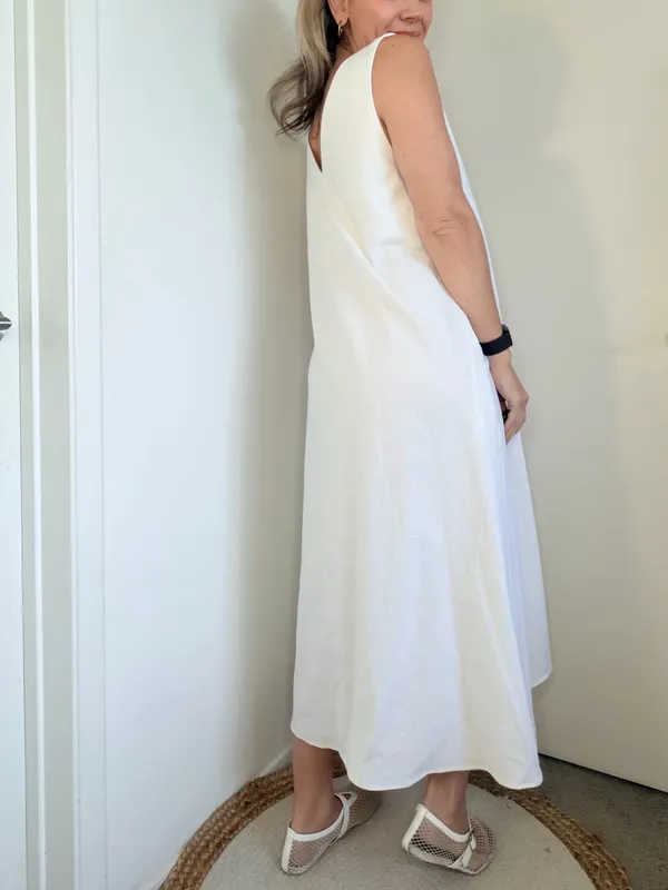 Almina Concept Sleeveless V-Neck Maxi Dress in White - Image 7