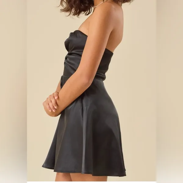 Altar’d state NEW Satin Mini Dress - strapless sexy bow details XXS NWT - Image 8