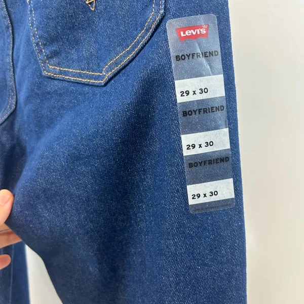 NW5 Levi's Women's Boyfriend Jeans in Deep Blue 29x30 - Image 8