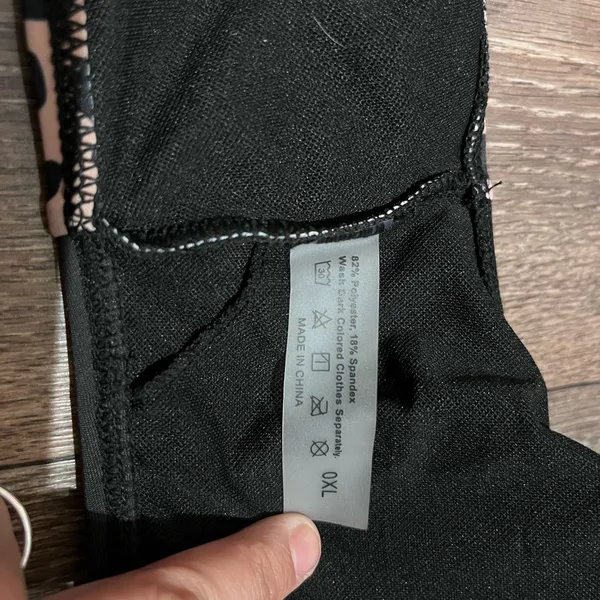 Swim top (Size xl) - Image 2