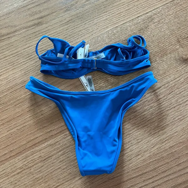 Frankie’s bikinis Blue set - Image 3