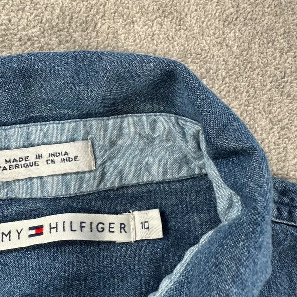 Tommy Hilfiger Women's 10 Floral Embroidered Blue Jean Denim Blouse Short Sleeve - Image 4