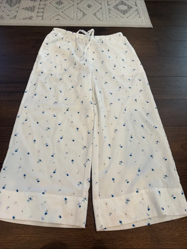 Auden Women's Cropped Pajama Pants Size Small in White and Blue Floral - C33-092 - Image 4