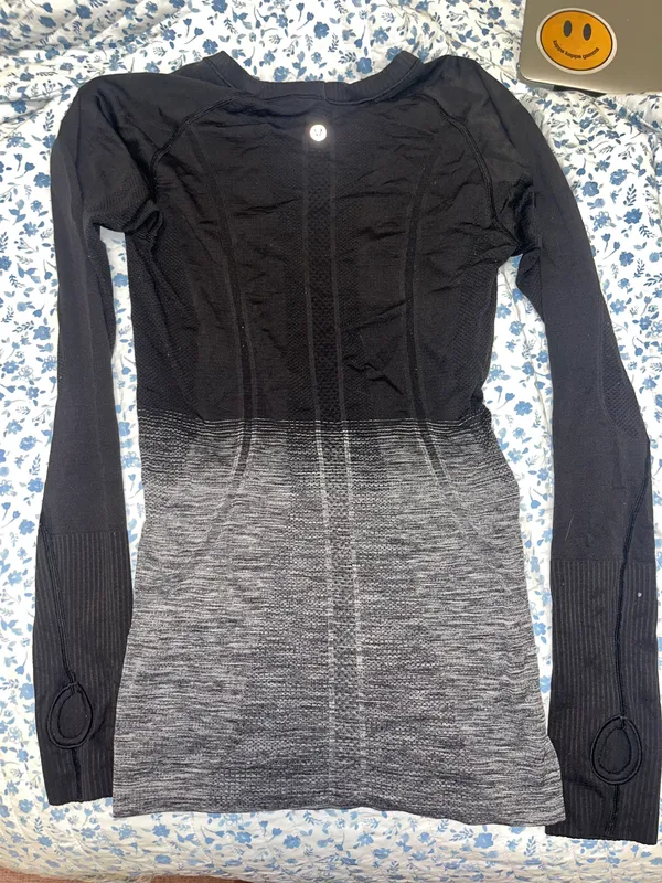 Lululemon Swiftly Tech Long Sleeve Crew - Image 3