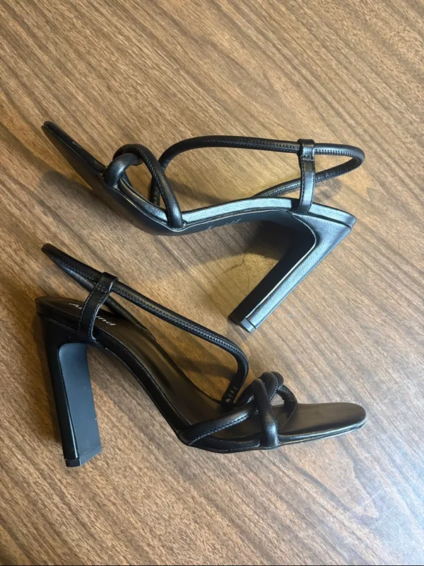 Abound Nordstrom 7.5 Black Strappy Knotted Block Heel Abrosalie - Image 5