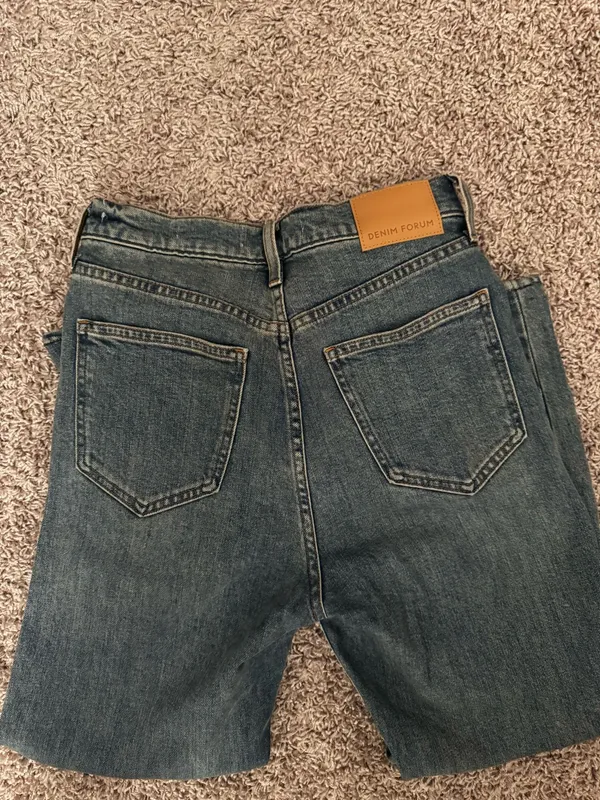 Denim Forum Arlo Aritzia High-Rise Straight - Image 4