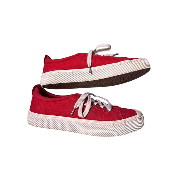 Cariuma Red Low Canvas Sneaker Size 8.5 - Image 3