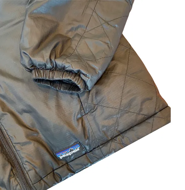 black puffer jacket 🔥 - Image 3