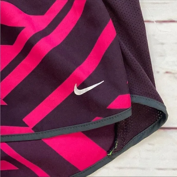 Nike Dri-Fit Running Shorts Size Medium - Image 3