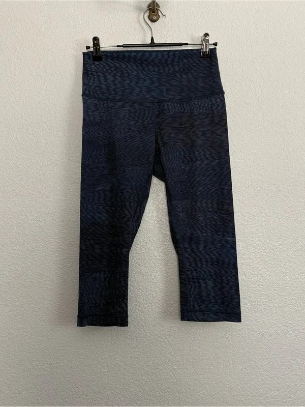 Lululemon High Rise Capri Leggings Blue 6 - Image 2