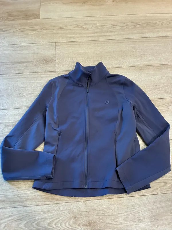 Lululemon Women’s Wind Resistant Golf Jacket Full Zip Purple Size 6 - Image 2