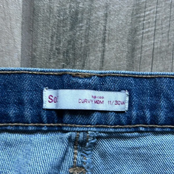 So curvy mom jeans - Image 3