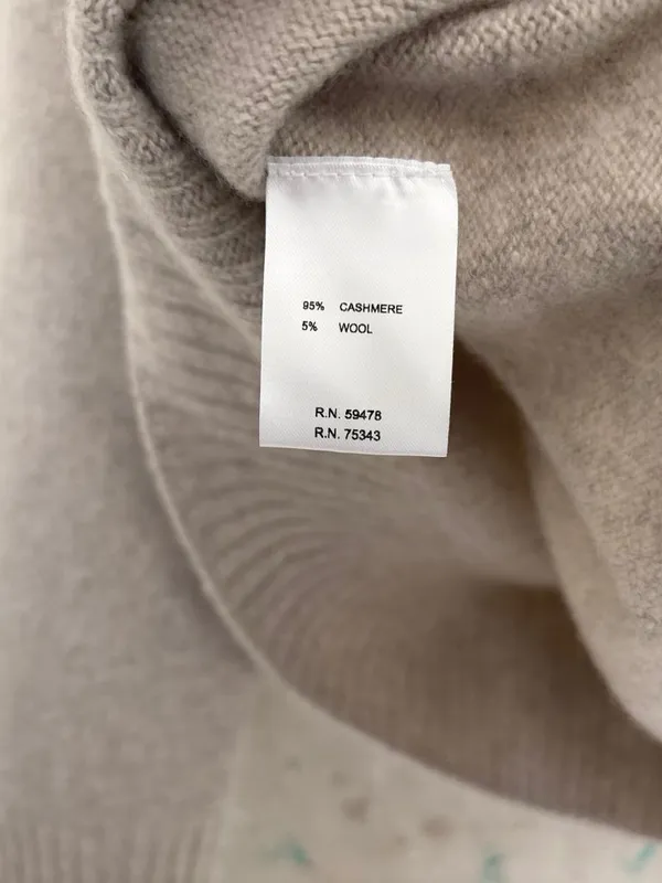 Tesma Cashmere 1/4 Zip Polo Sweater - Image 6