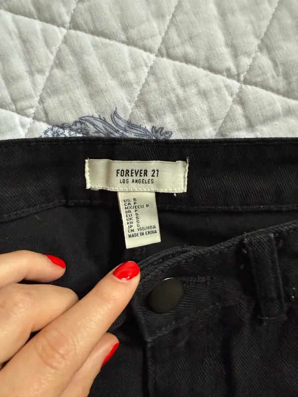 Forever 21 Black Denim Skirt - Image 3