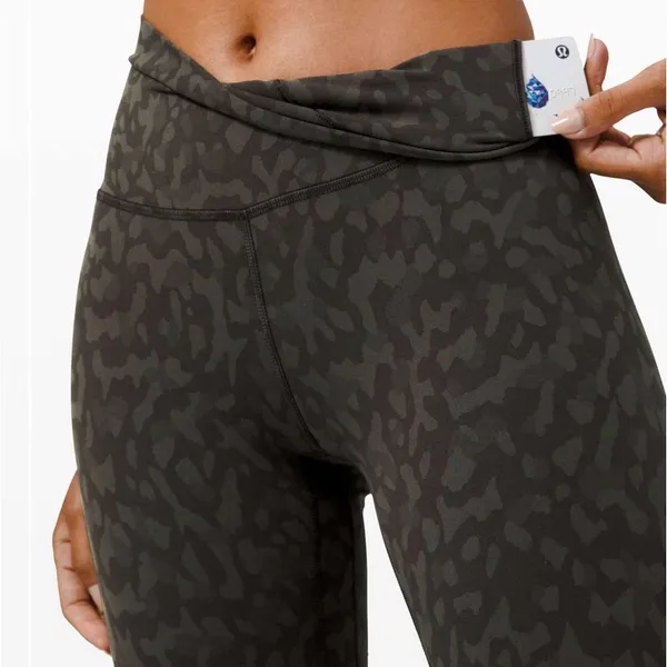 Lululemon Align Pant 25”
Formation Camo Evergreen Multi - Image 2