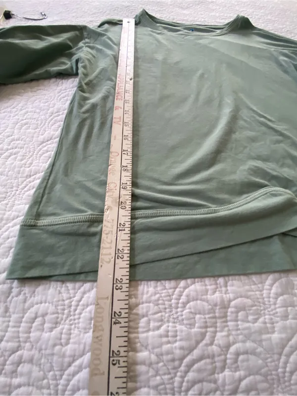 Kuhl Sage Green Long-Sleeve Crewneck Top Size L Casual Comfortable - Image 10