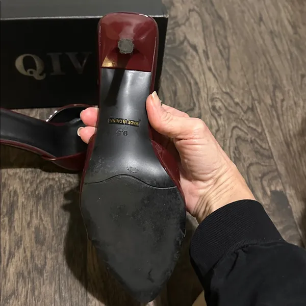 Qi Women's Deep Red Slide Heels Size 9.5 - Image 5
