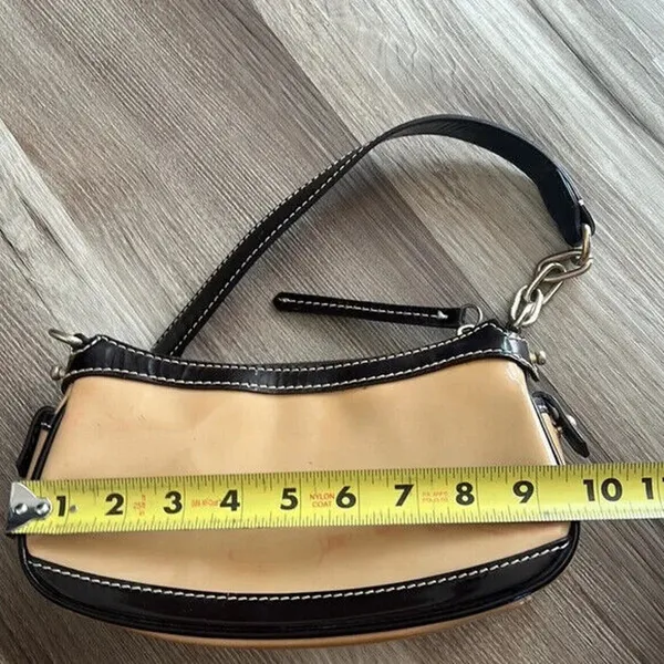 Dooney & Bourke Cream Brown Trim Small Patent Purse J6423747 - Image 10