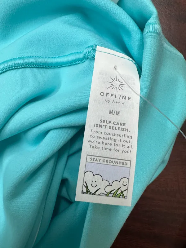 NWT Offline by Aerie Light Blue Hi-Rise Shortie Shorts Size Medium - Image 4
