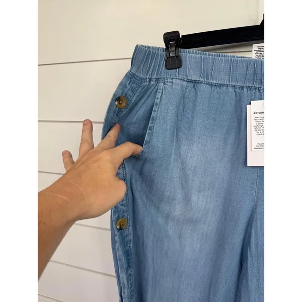 For The Republic Chambray Size M Wide Leg Side Button Frayed Hem Ankle - Image 5