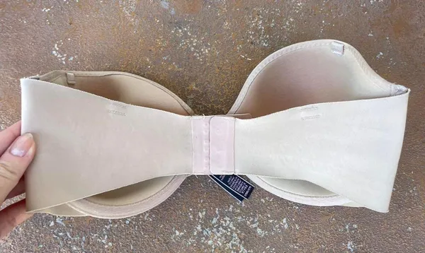VICTORIAS SECRET Illusions Lightly Lined Smooth Strapless Bra sz 32DD/ in fair condition - Image 2