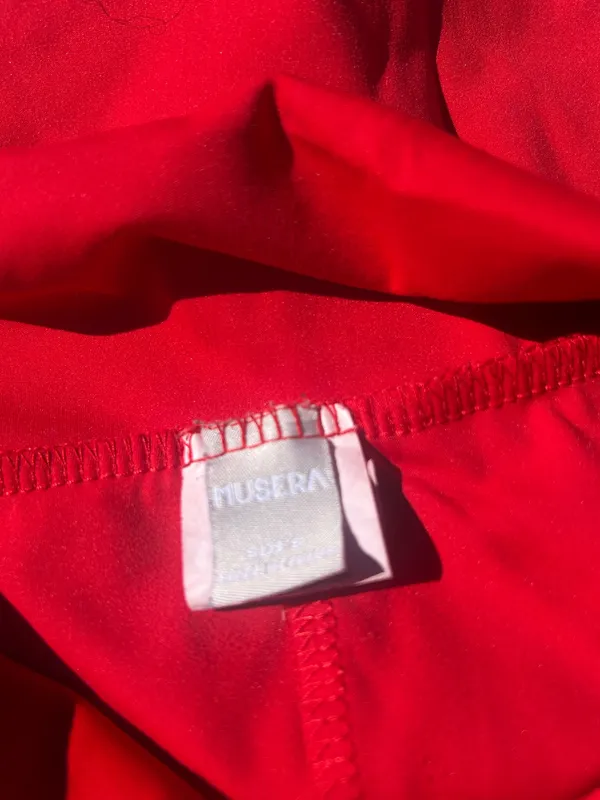 Red athletic skirt built in shorts - Image 3